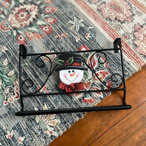 The Lakeside Collection Interchangeable Seasons Towel Bar with Seasons Icons - Picture 2 of 8